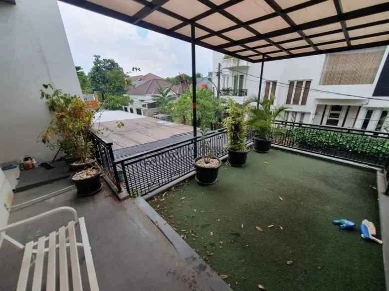 dijual rumah jl kav marinir pondok