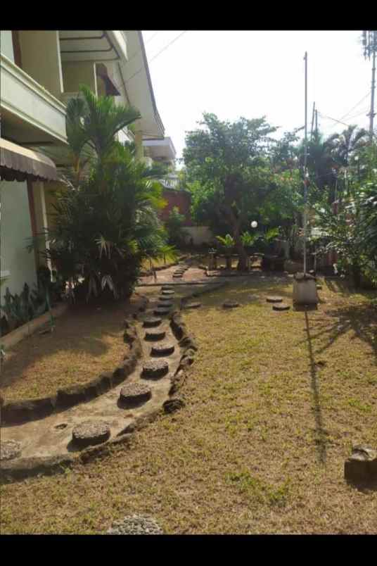 dijual rumah jl komplek abadi pondok