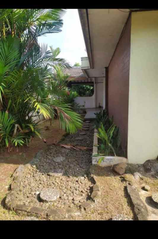 dijual rumah jl komplek abadi pondok