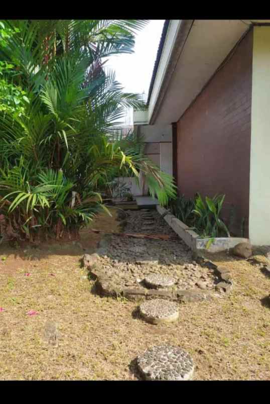 dijual rumah jl komplek abadi pondok