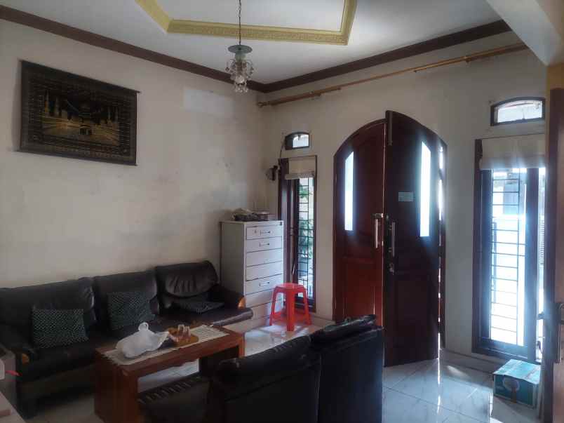 dijual rumah jl kuningan antapani bandung