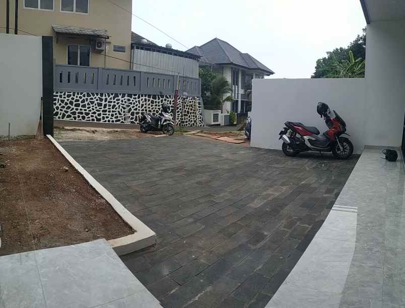 dijual rumah jl m kahfi