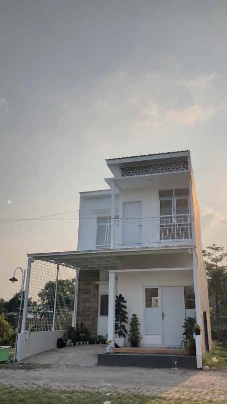 dijual rumah jl mangunkarso no 48 toyoresmi