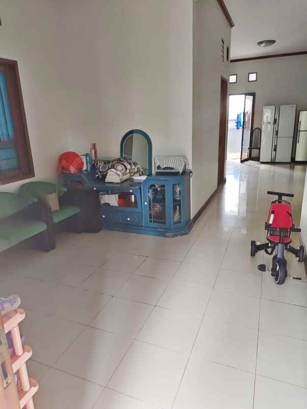 dijual rumah jl margonda depok jawa barat