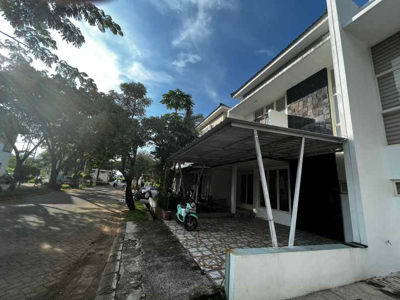 dijual rumah jl metro tanjung bunga