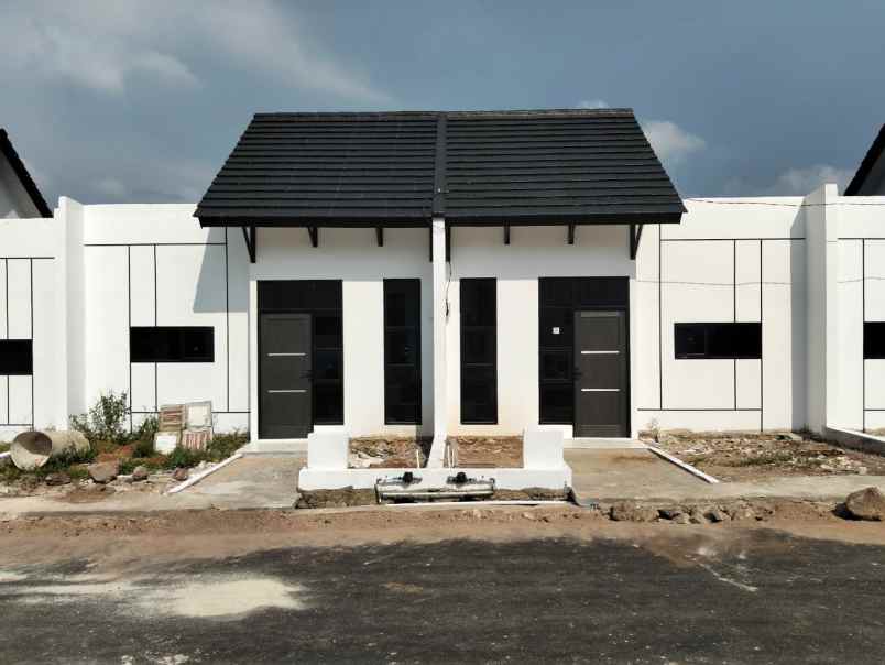 dijual rumah jl moh toha kedungarum kec