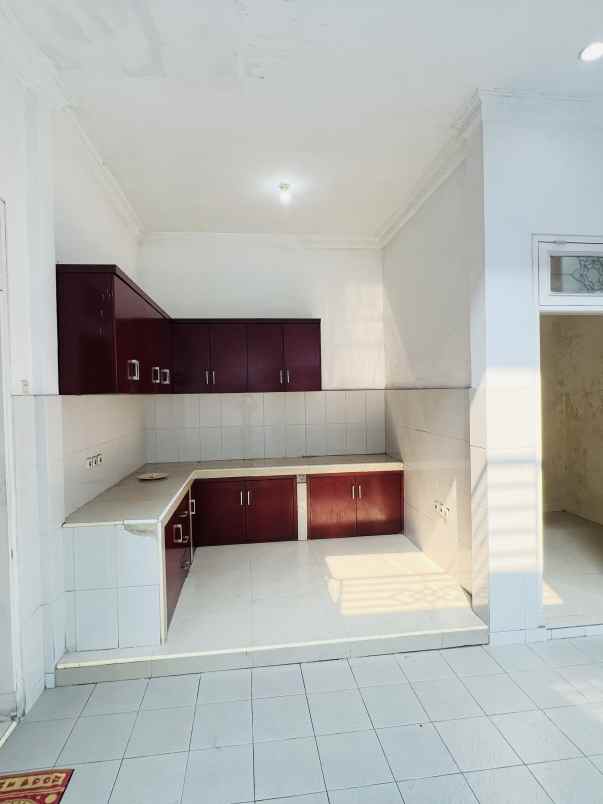 dijual rumah jl muncang no 54 b lagia