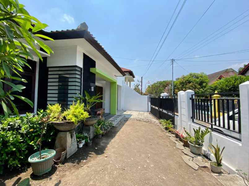 dijual rumah jl ontoseno no 8 tegal