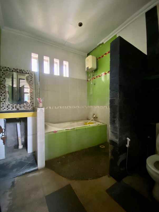 dijual rumah jl ontoseno no 8 tegal