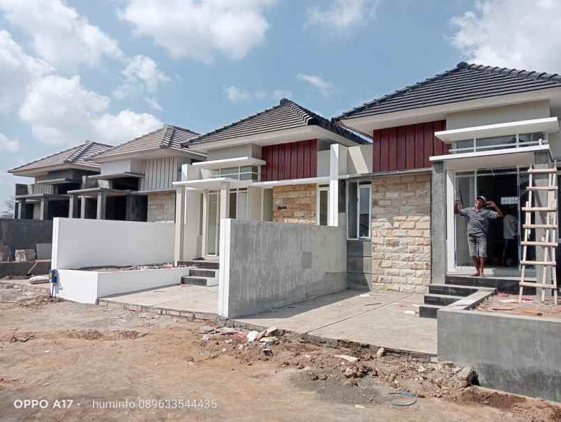 dijual rumah jl pelabuhan bakahuni sukun