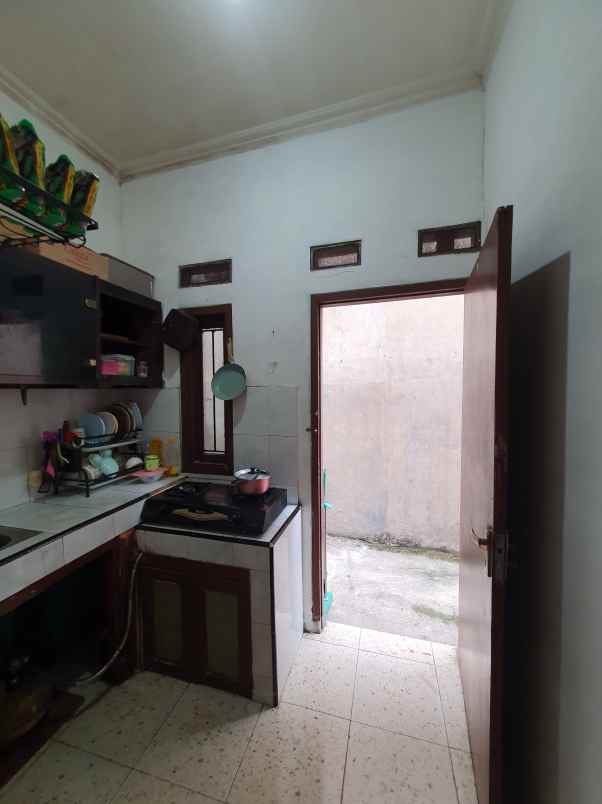 dijual rumah jl pitara raya