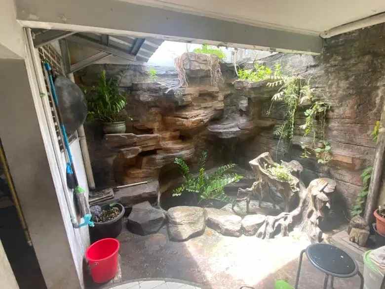 dijual rumah jl pondok kelapa duren