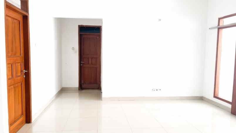 dijual rumah jl puri gading bekasi selatan