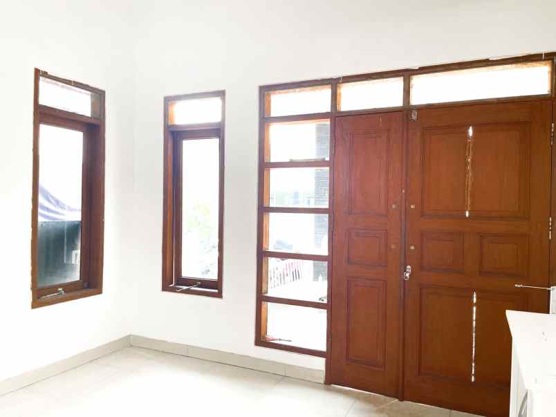 dijual rumah jl puri gading bekasi selatan