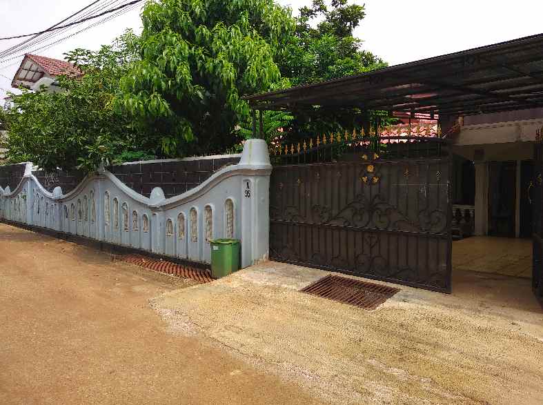 dijual rumah jl raya hankam perum