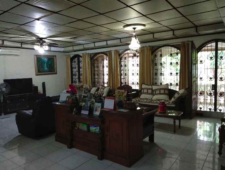 dijual rumah jl raya hankam perum