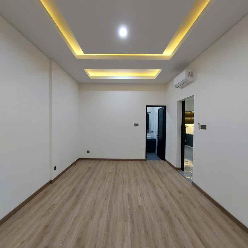 dijual rumah jl raya kopo