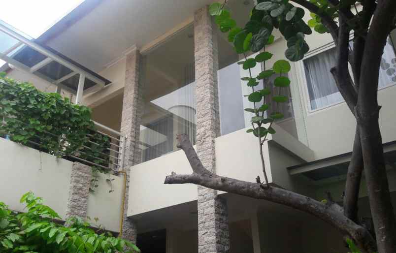 dijual rumah jl raya merr ir h soekarno