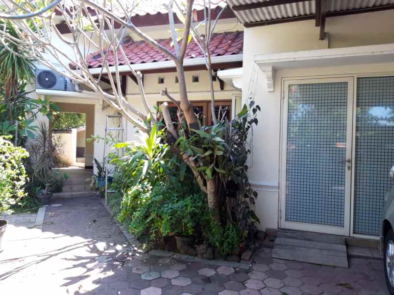 dijual rumah jl raya merr ir h soekarno