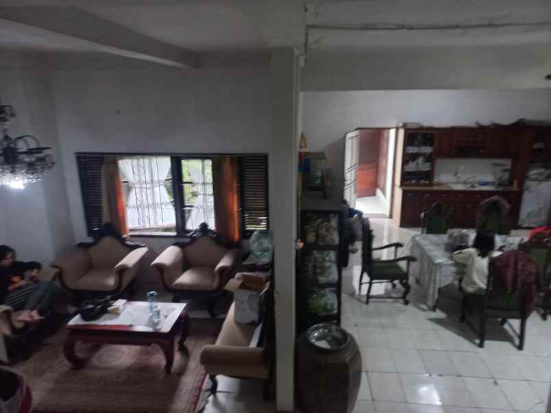 dijual rumah jl raya pajajaran sukasari