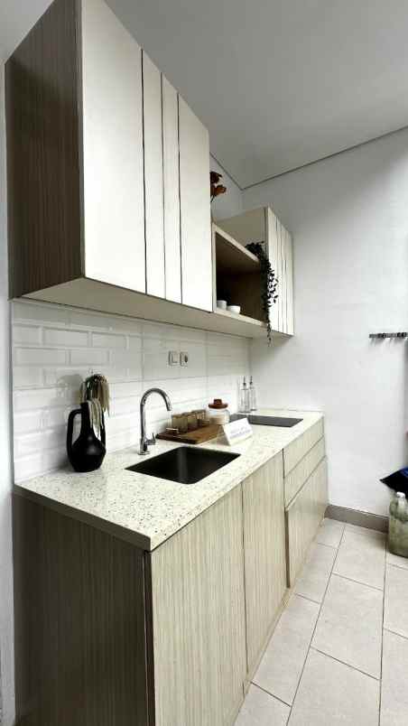 dijual rumah jl raya serpong