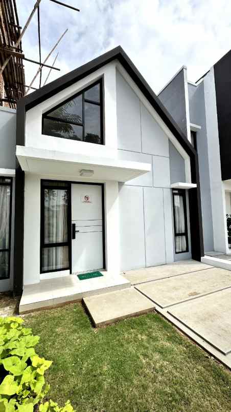 dijual rumah jl raya serpong