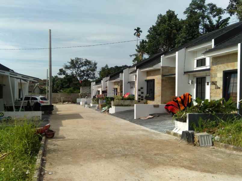 dijual rumah jl raya tonjong no 11