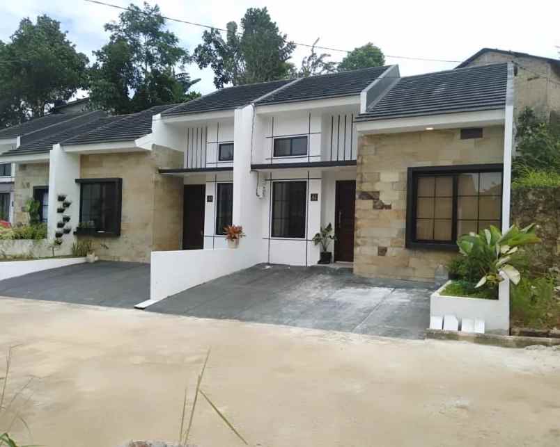 dijual rumah jl raya tonjong no 11