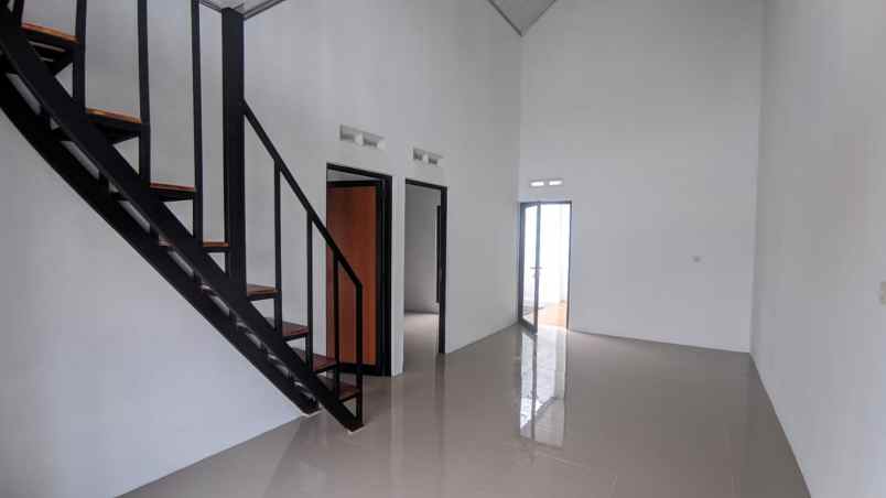 dijual rumah jl roro jonggrang no 26 22
