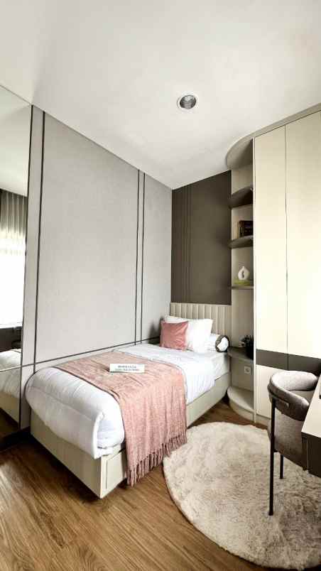 dijual rumah jl serpong raya