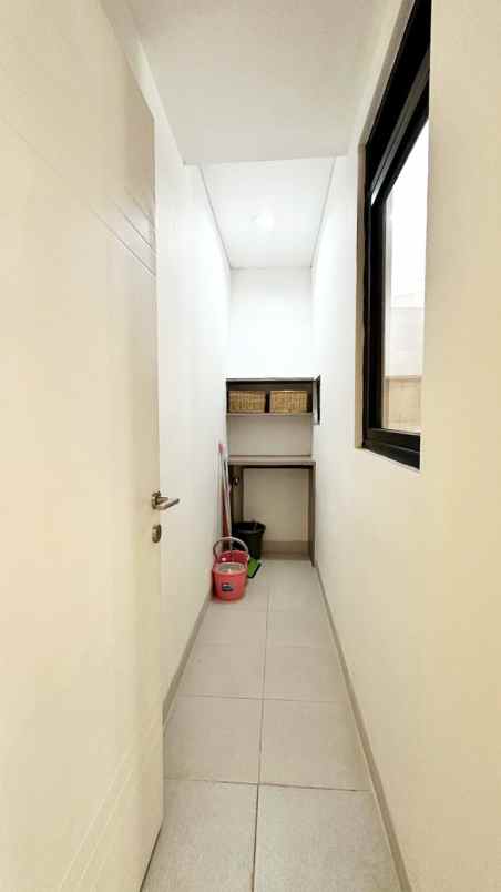 dijual rumah jl serpong raya