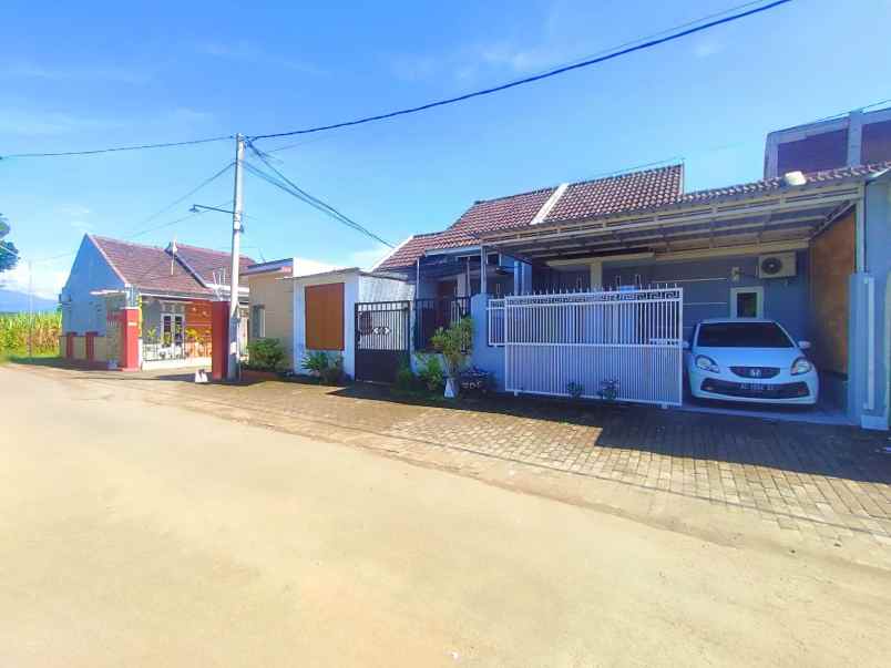 dijual rumah jl supriyadi taman bunga