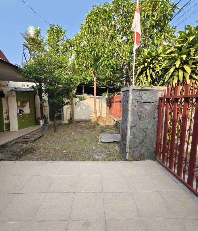 dijual rumah jl tales