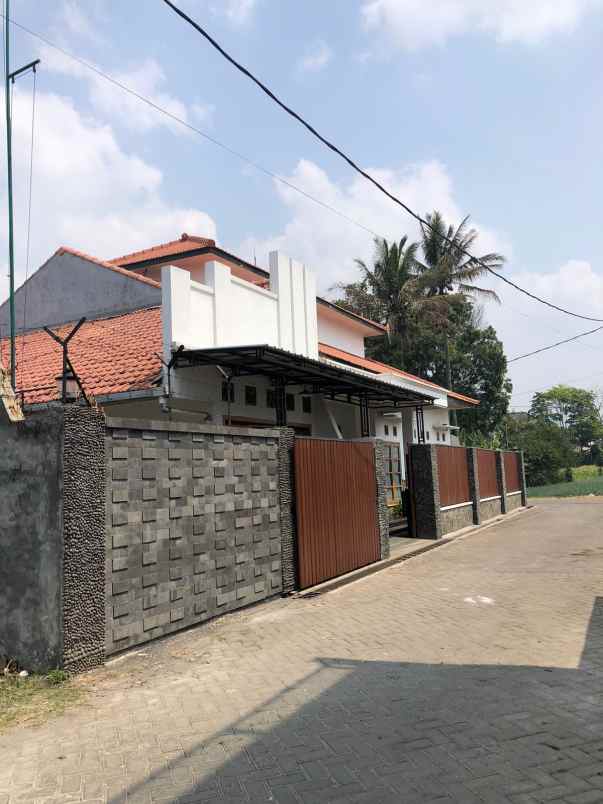 dijual rumah jl wukir