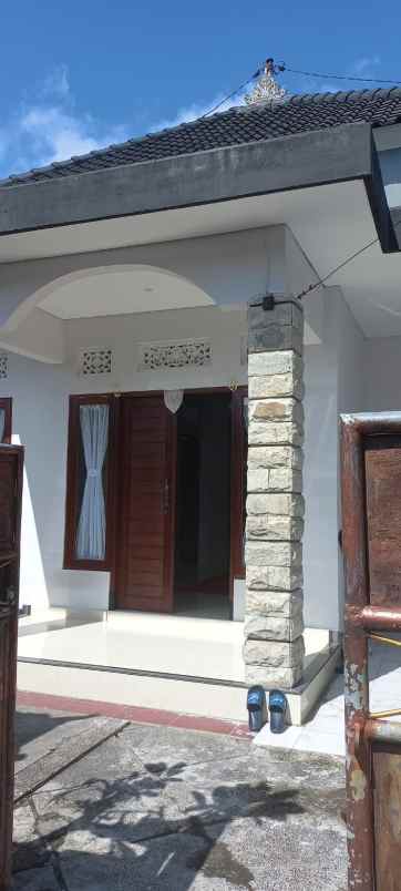 dijual rumah jln gn sanghyang