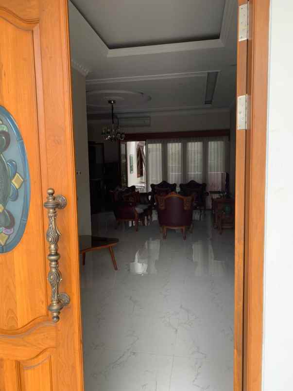 dijual rumah jln jalan abdul majid raya cipete selatan