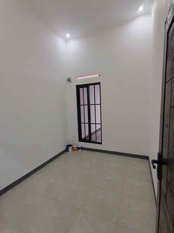 dijual rumah jln margalaksana cikoneng