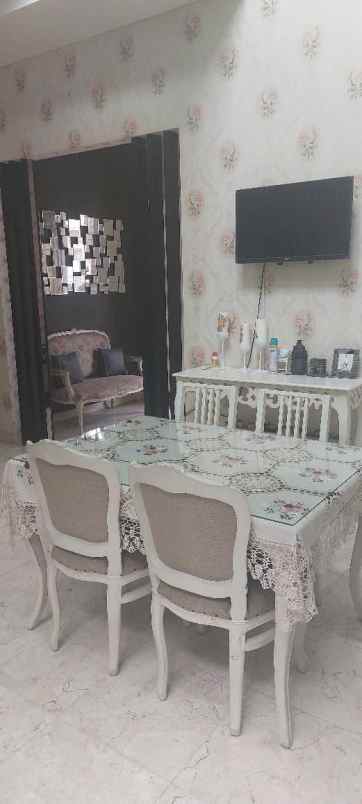 dijual rumah jln paris residen cempaka