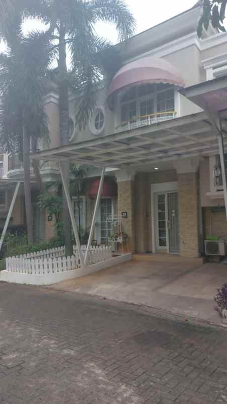 dijual rumah jln paris residen cempaka