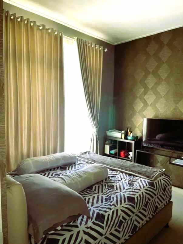 dijual rumah jln raya pondok betung