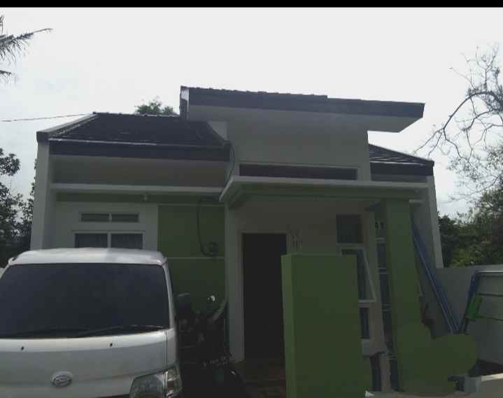 dijual rumah junrejo