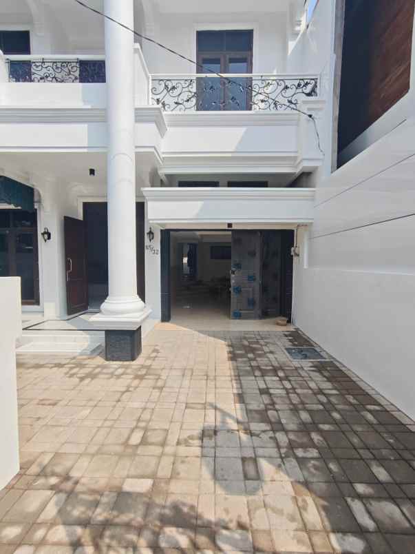 dijual rumah jurang mangu barat