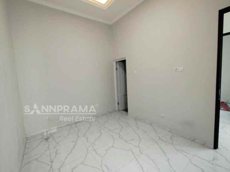 dijual rumah kalibaru