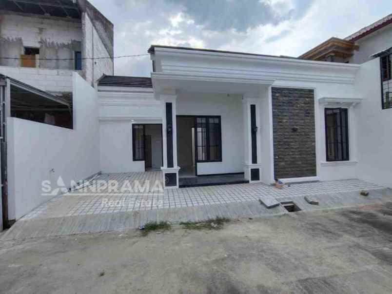 dijual rumah kalibaru