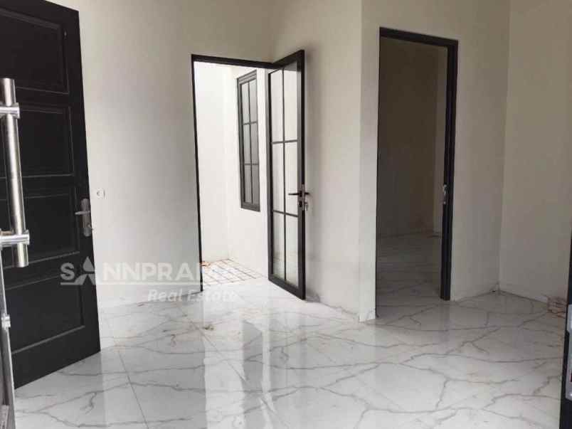 dijual rumah kalibaru