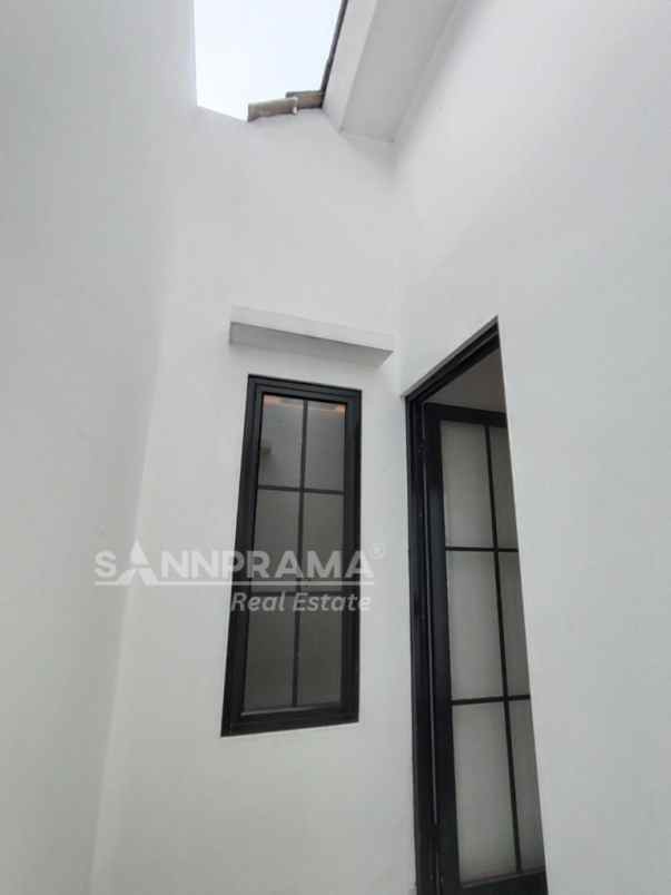 dijual rumah kalibaru