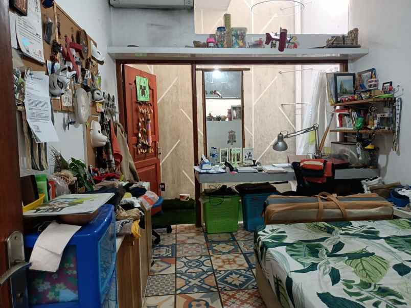 dijual rumah kalibaru timur v senen