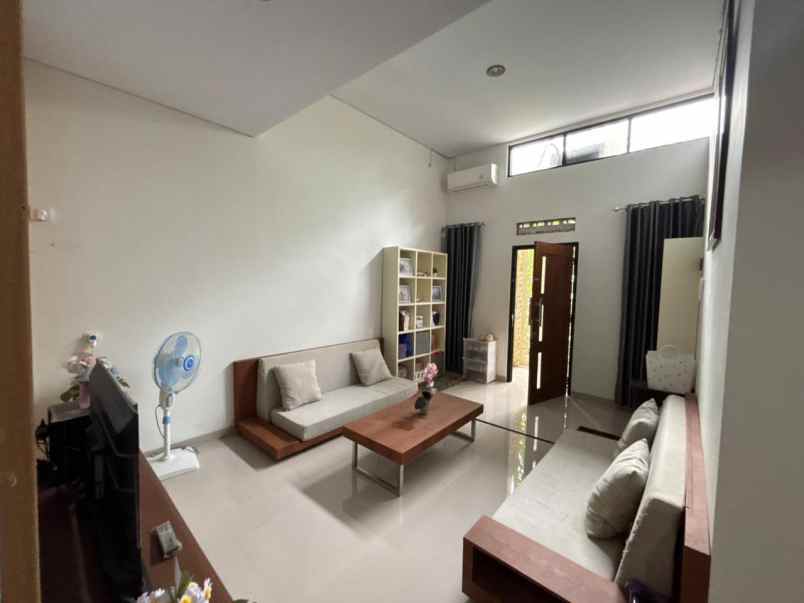 dijual rumah kalirandu