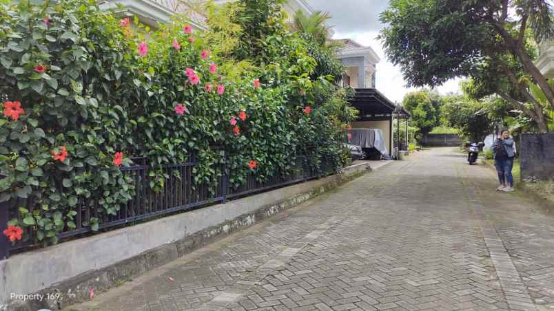 dijual rumah kaliurang km 9