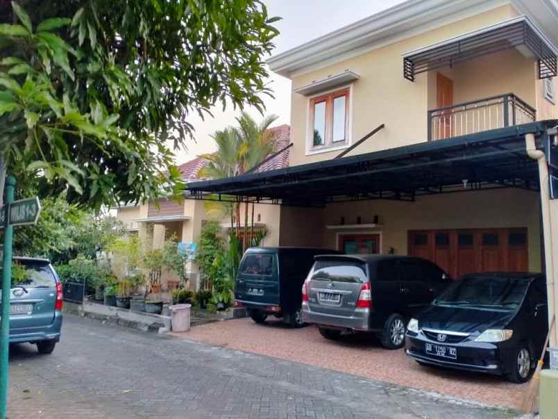 dijual rumah kaliurang km 9